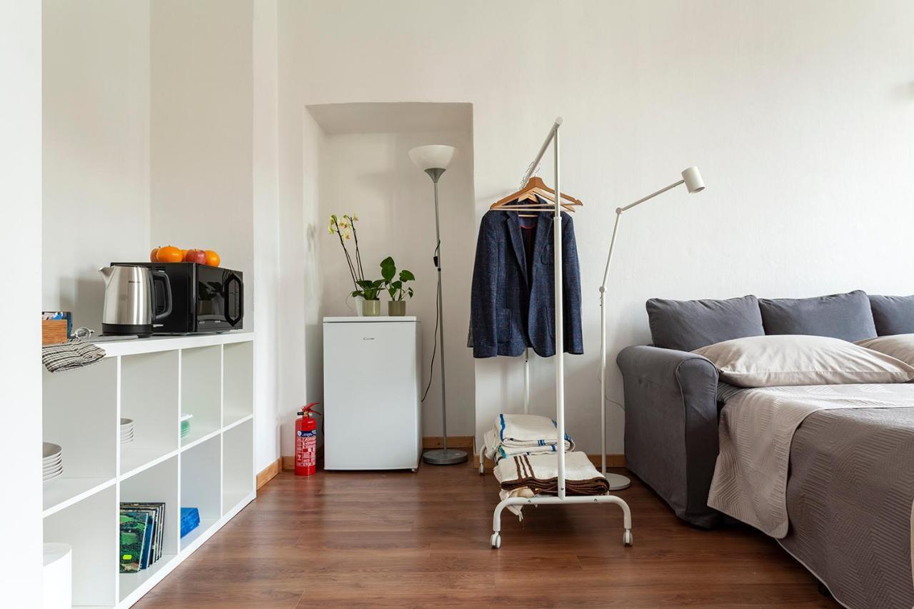 A Central Quiet Sunny Studio In Вербания Екстериор снимка